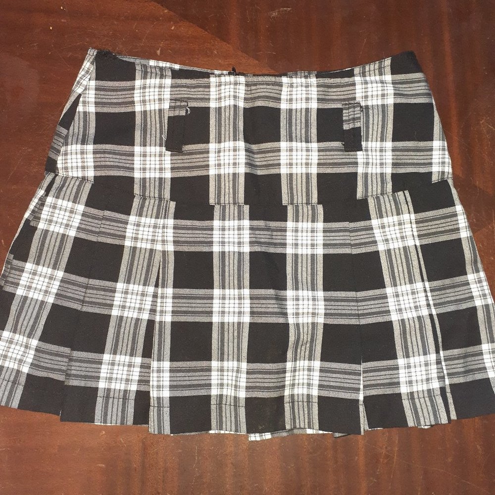 Black and White High Waisted Plaid Skirt